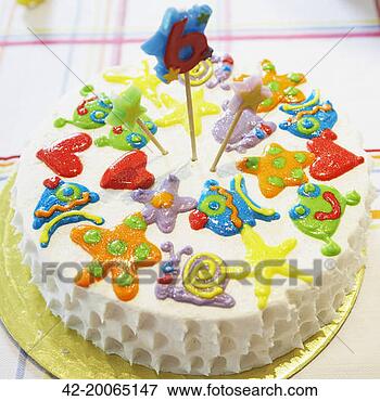 அழகிய கேக்  birthday cake  - Page 3 Colorfully-decorated-birthday_~42-20065147