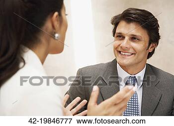 图片 - 商人, 谈话, 同事 42-19846777 - 搜索影像
