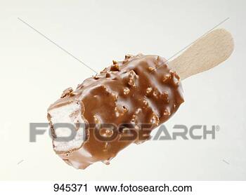 chocolate-coated-vanilla-ice_~945371.jpg
