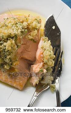 Salmone, filetto, gratin, guarnizione, fish, coltelleria Visualizza immagine ingrandita Archivio Fotografico - salmone, filetto, gratin, guarnizione, fish, coltelleria. fotosearch - cerca foto, illustrazioni, immagini e foto clipart