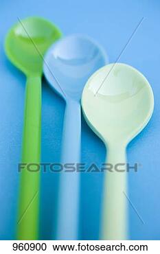 ))*(( صـوره مـنـي وصـوره مـنـك ))*(( - صفحة 4 Three-plastic-spoons_~960900