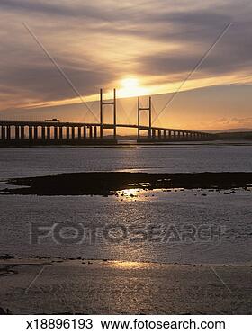 Stock Photo - england, bristol, 
severn bridge, 
sunset. fotosearch 
- search stock 
photos, pictures, 
images, and photo 
clipart