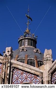 Picture - spain, valencia, 
plaza de la reina, 
spire and weather 
vane on building. 
fotosearch - search 
stock photos, 
pictures, images, 
and photo clipart