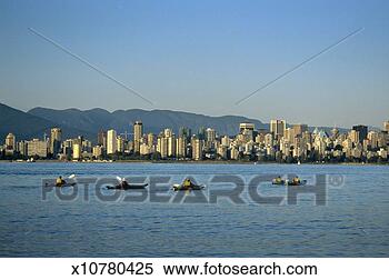 Stock Image - canada, british 
columbia, vancouver, 
kayaks on english 
bay. fotosearch 
- search stock 
photos, pictures, 
images, and photo 
clipart