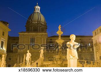 Stock Photography - italy, sicily, 
palermo, piazza 
pretoria with 
fountain at dusk. 
fotosearch - search 
stock photos, 
pictures, images, 
and photo clipart