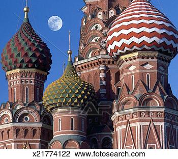 Stock Photo - russia, moscow, 
st basil's cathedral 
at moonrise. fotosearch 
- search stock 
photos, pictures, 
images, and photo 
clipart