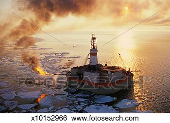 Stock Photo - oil rig in beaufort 
sea. fotosearch 
- search stock 
photos, pictures, 
images, and photo 
clipart