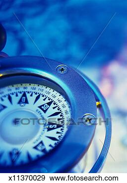 Stock Illustration - tungsten close-up 
of a metal compass. 
fotosearch - search 
clipart, illustration, 
drawings and vector 
eps graphics images