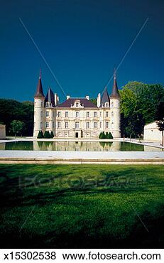 Stock Photo - facade of a castle, 
 chateau pichon-longueville, 
 pauillac-medoc. 
fotosearch - search 
stock photos, 
pictures, images, 
and photo clipart