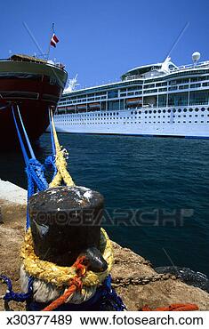 Stock Photograph - bahamas, nassau, 
cruise liner docked 
in harbour. fotosearch 
- search stock 
photos, pictures, 
images, and photo 
clipart