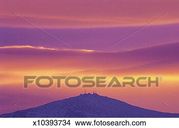 Stock Photo - weather station, 
white mountain 
national forest, 
new hampshire, 
usa. fotosearch 
- search stock 
photos, pictures, 
images, and photo 
clipart