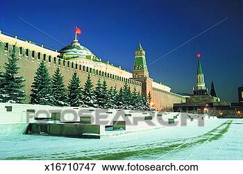 Picture - lenin`s tomb and 
the kremlin, red 
square, moscow, 
russia. fotosearch 
- search stock 
photos, pictures, 
images, and photo 
clipart