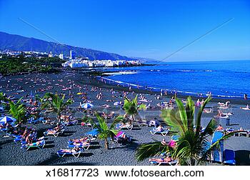 Stock Photo - beach,  canary 
islands,  crowded, 
 daylight,  elevated 
view,  heat. fotosearch 
- search stock 
photos, pictures, 
images, and photo 
clipart