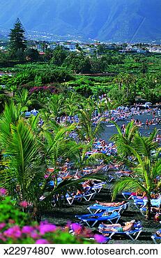 Picture - beach,  canary 
islands,  crowded, 
 daylight,  heat, 
 large group of. 
fotosearch - search 
stock photos, 
pictures, images, 
and photo clipart