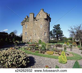 Stock Photo - claypotts castle, 
dundee, tayside, 
scotland. fotosearch 
- search stock 
photos, pictures, 
images, and photo 
clipart