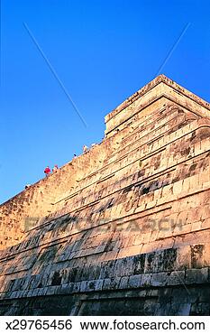 Stock Photo - close-up of el 
castillo,  pyramid 
of kukulcan in 
chichen itza. 
fotosearch - search 
stock photos, 
pictures, images, 
and photo clipart