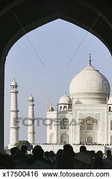 Stock Photo - view of taj mahal 
through main entrance 
gate. fotosearch 
- search stock 
photos, pictures, 
images, and photo 
clipart