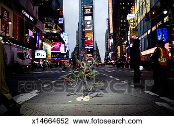 Stock Photo - usa, new york, 
new york city, 
christmas tree 
in times square. 
fotosearch - search 
stock photos, 
pictures, images, 
and photo clipart