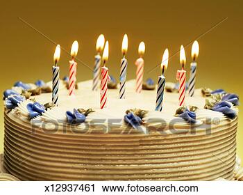 அழகிய கேக்  birthday cake  - Page 3 Nine-lit-candles_~x12937461