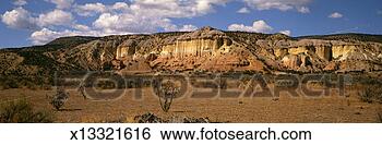 Stock Photo - 'usa,  new mexico, 
 ghost ranch, 
 near abiquiu, 
 red rock formation. 
fotosearch - search 
stock photos, 
pictures, images, 
and photo clipart
