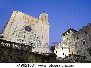 Stock Photo - steps in front 
of girona cathedral 
at dusk,  low 
angle view,  girona. 
fotosearch - search 
stock photos, 
pictures, images, 
and photo clipart