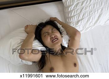mulher tendo orgasmo videos para adultos mulher tendo orgasmo videos para adultos