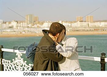 two-men-kissing_~056027.jpg