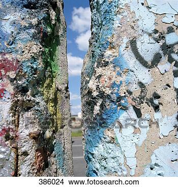 Stock Photo - gap in the berlin 
wall, germany. 
fotosearch - search 
stock photos, 
pictures, images, 
and photo clipart