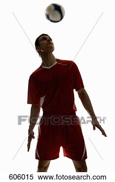 Banco de Imagem - estúdio,   tiro, 
  futebol,   jogador, 
  pular,   futebol, 
  bola. fotosearch 
- busca de fotos, 
imagens e clipart