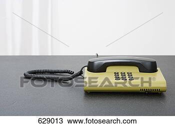 Banco de Imagem - landline,  telefone. 
fotosearch - busca 
de fotos, imagens 
e clipart