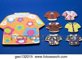 Banco de Imagem - close-up,  crianças, 
 desgaste,  cutouts. 
fotosearch - busca 
de fotos, imagens 
e clipart