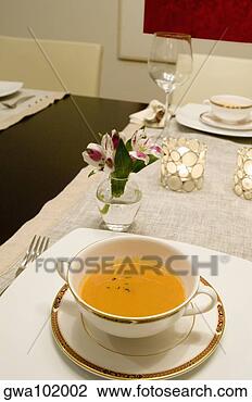 Banco de Imagem - alto,  ângulo, 
 vista,  sopa, 
 tigela,  jantar, 
 tabela. fotosearch 
- busca de fotos, 
imagens e clipart