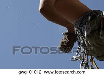 Banco de Imagem - meio,  seção, 
 vista,  escalador, 
 penduradas,  
ar. fotosearch 
- busca de fotos, 
imagens e clipart