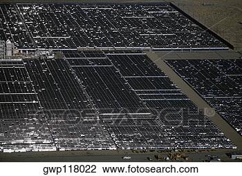 Banco de Imagem - solar,  poder, 
 parabólico,  
trough,  espelhos, 
 daggett,  califórnia. 
fotosearch - busca 
de fotos, imagens 
e clipart