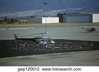 Banco de Imagem - helicóptero,  
equipado,  aéreas, 
 irrigação. fotosearch 
- busca de fotos, 
imagens e clipart