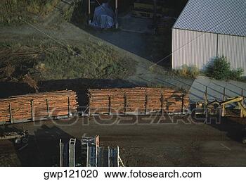 Arquivo de Fotografias - trem,  carga, 
 log,  sawmill, 
 idaho. fotosearch 
- busca de fotos, 
imagens e clipart