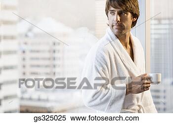 Banco de Imagem - manto,  bebendo, 
 café,  olhar, 
 saída,  janela. 
fotosearch - busca 
de fotos, imagens 
e clipart