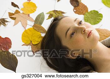 Banco de Imagem - contemplative, 
 menina. fotosearch 
- busca de fotos, 
imagens e clipart