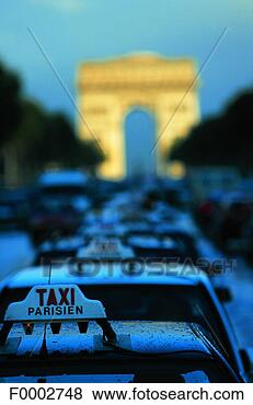 Stock Photo - france, paris, 
avenue de la grande 
armee. fotosearch 
- search stock 
photos, pictures, 
images, and photo 
clipart