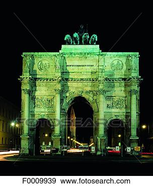 Stock Photograph - bavaria, munich, 
the siegestor 
at night (victory 
gate). fotosearch 
- search stock 
photos, pictures, 
images, and photo 
clipart