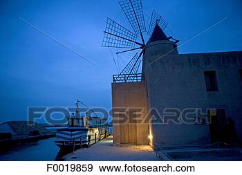 Stock Photograph - italy, sicily, 
segesta. fotosearch 
- search stock 
photos, pictures, 
images, and photo 
clipart