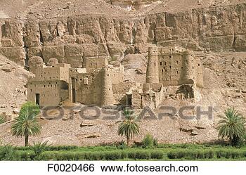Stock Photo - yemen, hidyah, 
fortess in the 
sand. fotosearch 
- search stock 
photos, pictures, 
images, and photo 
clipart