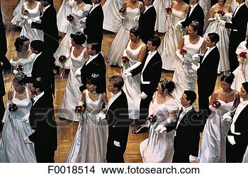 Stock Photo - autriche, vienne, 
bal de l'opéra. 
fotosearch - search 
stock photos, 
pictures, images, 
and photo clipart