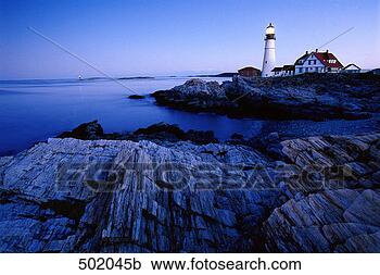 Stock Photography - portland head 
light c 1790, 
cape elizabeth, 
me. fotosearch 
- search stock 
photos, pictures, 
images, and photo 
clipart