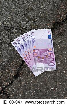 Picture - close-up of five 
hundred euro banknotes 
on the road. fotosearch 
- search stock 
photos, pictures, 
images, and photo 
clipart