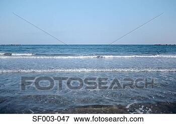 Picture - breaking waves. 
fotosearch - search 
stock photos, 
pictures, images, 
and photo clipart