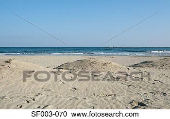Stock Photography - empty beach. fotosearch 
- search stock 
photos, pictures, 
images, and photo 
clipart