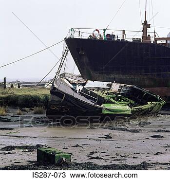 old boats outline