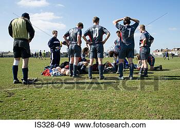 Hazır Fotoğraf - footballers,  
pataklama,  yukariya. 
fotosearch - foto, 
resim, görüntü 
ve foto klipart 
ara
