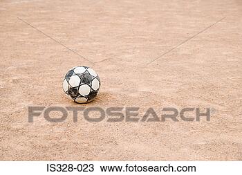 Hazır Fotoğraf - futbol,  çakil. 
fotosearch - foto, 
resim, görüntü 
ve foto klipart 
ara